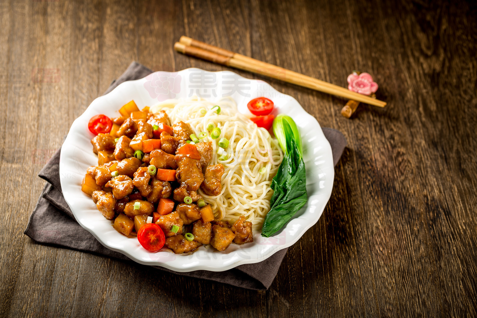 惠美餃子美食-醬香肉丁面